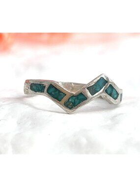 Turquoise Chip Inlaid Chevron Southwest Sterling Silver 925 Vintage Ring sz 4.5